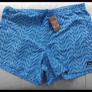 NWT Women’s Patagonia baggies